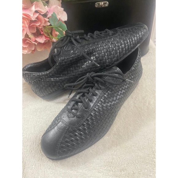 mens PRADA WOVEN LACED UP SHOE SIZE 38 US 8 (800 - Picture 1 of 8